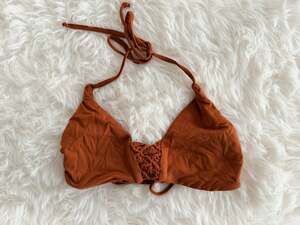 Quint Soul White Label Rust Macrame Halter Bikini Top Size Small